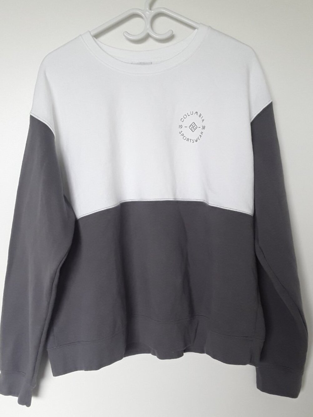 Columbia Women’s XXL Fleece Sweatshirt • White/Grey Colorblock